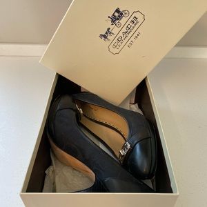 Authentic Coach high heel